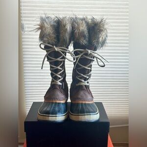 Sorel Brown and Black Fur-Lined Boots